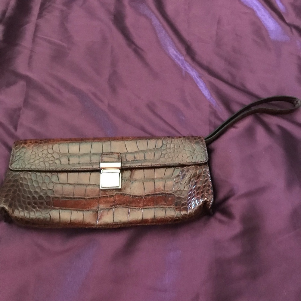 Adrienne Vittadini Wristlet